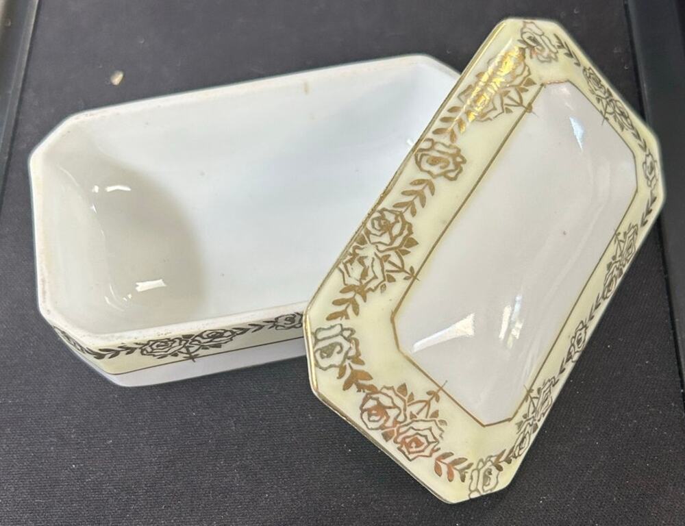 Victorian Porcelain Trinket Box With Lid
